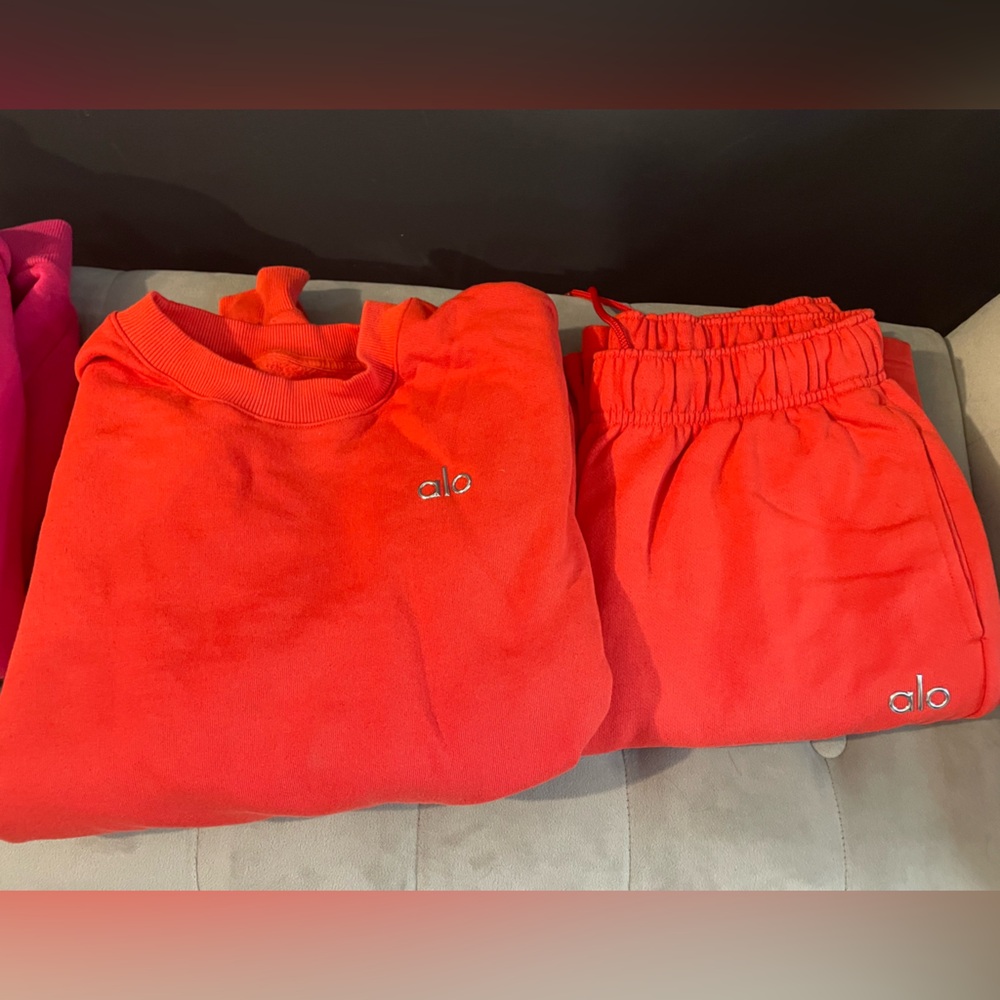 ALO YOGA - Accolade SET! Size M